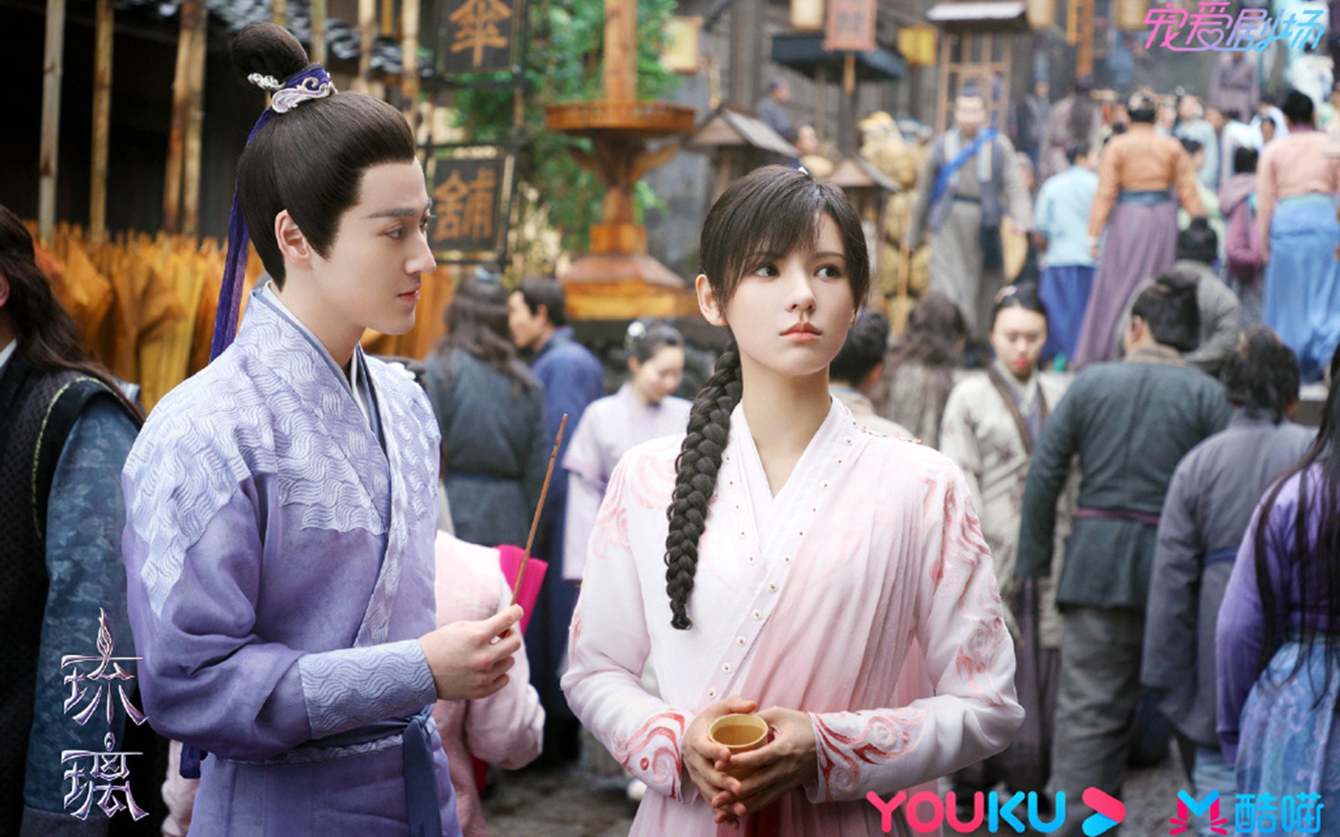 开yun官网-_花海盛典：在紫色薰衣草田中举行的艺术比赛_，薰衣草花海水彩画